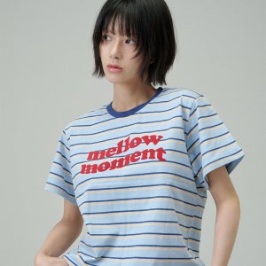 멜로우 모먼트 스트라이프 티셔츠 (스카이 블루)