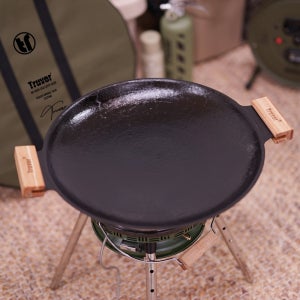 트루버 무쇠그리들 주물 캠핑그릴팬 솥뚜껑 불판 38cm 나무손잡이