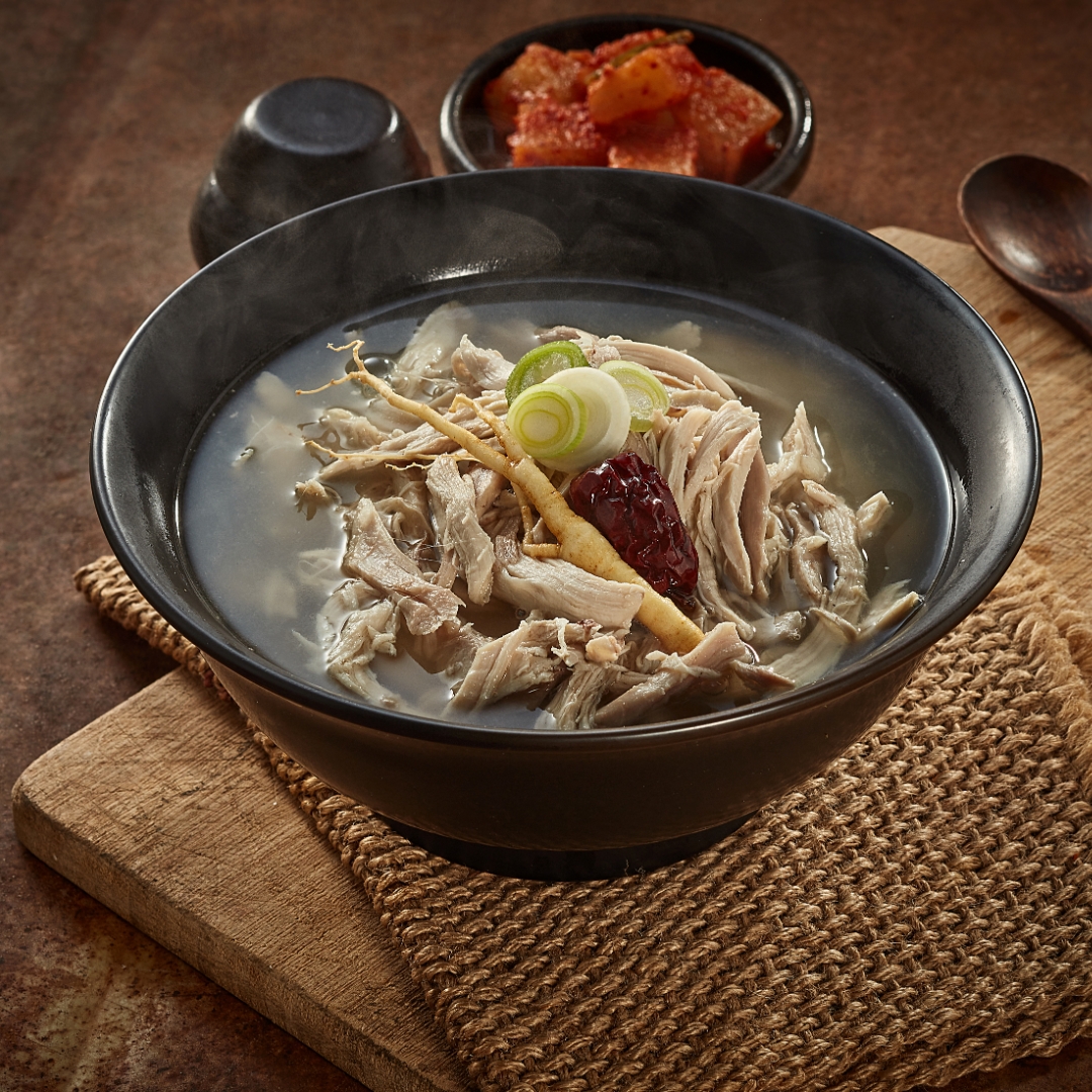 닭곰탕 700g x 3팩 여름 보양식 간편조리식 밀키트 자취용 집들이용 맑은 국물 탕