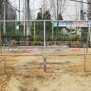 월드스포츠산업 야외놀이터 그네 4인안전펜스포함 스텐 WD-H-33C