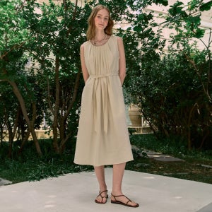 [논로컬] Leah Neck Point Sleeveless Dress - Cream