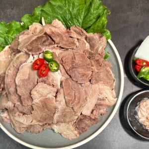 [1kg] 돼지사태슬라이스 부산물 편육 분식 부속고기 돼지내장 국밥재료