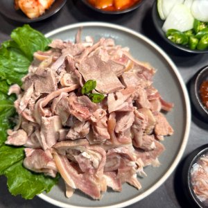 [1kg] 순대국믹스 탕육믹스 완숙 머릿고기 소창 오소리감투 업소용 대용량 국밥재료