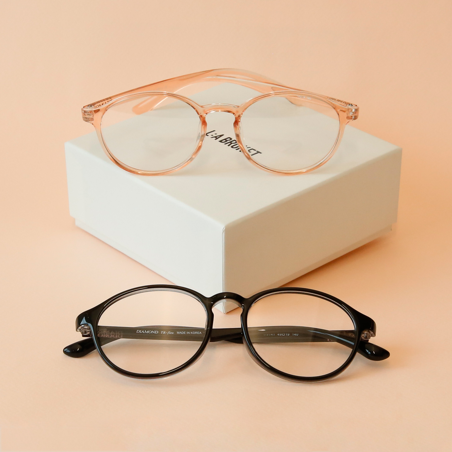 가벼운 TR뿔테 동글이 강민경 감성 원형 MZ세대 기본템 빈티지 남녀공용 클리어 투명안경