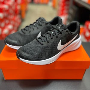 국내매장판 나이키 런닝화 레볼루션 7 블랙 화이트 FB2207-001 운동화 패션화 조깅화