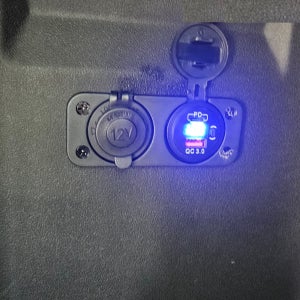 무쏘EV적재함 충전단자및 시거잭 전기장치(타스만/렉스턴스포츠/콜로라도)