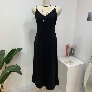 (신상,무료배송)키죠 끈조절 뒷밴딩 플레어 뷔스티에 롱 원피스 2 color C