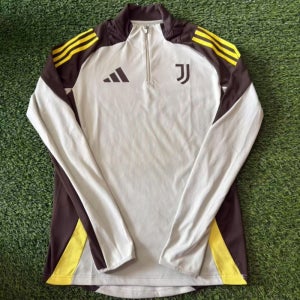 아디다스 유벤투스 티로 트레이닝탑 24/25 컴페티션 훈련용 저지 드릴탑 JJ1558