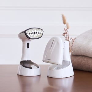 보만 핸디형 접이식 스팀다리미 가정용 휴대용 블랙 화이트
