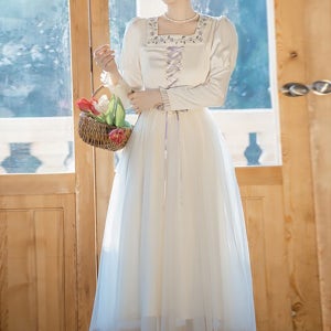[대여] 화이트 스퀘어넥 플라워자수 발레코어 원피스 졸사 졸업사진컨셉 경성의복 대여