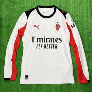 푸마 AC 밀란 25/26 어웨이 긴팔 유니폼 저지 선수 마킹 패치 779972 (02)