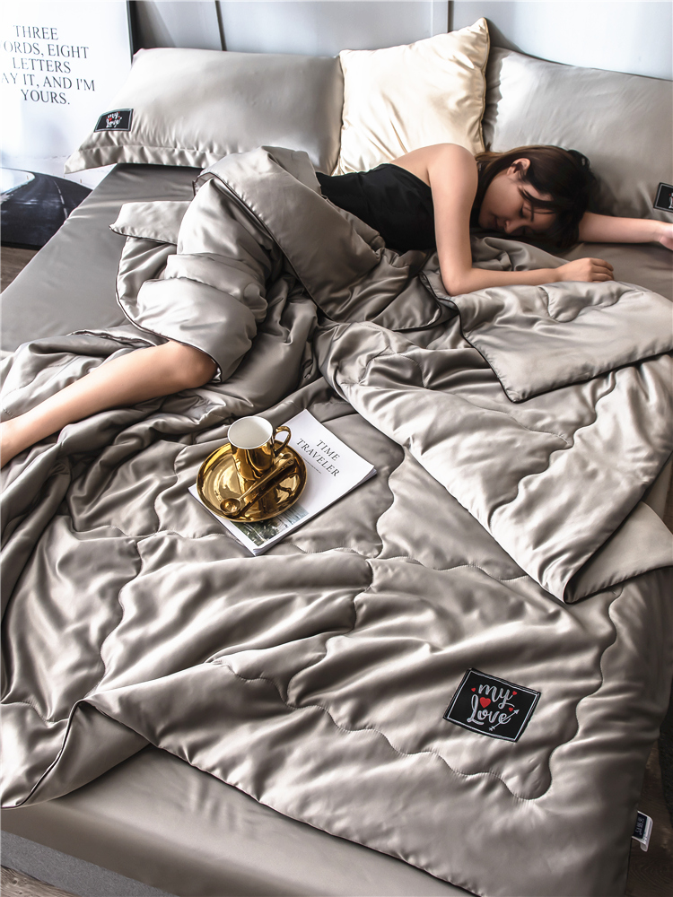 더위탈출 냉감이불 쿨터치 펜션 이불 아이스크 얇은 테니스 수있는 실크 씻 퀼트 더블 시트