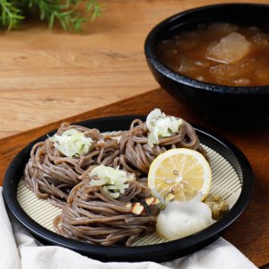 [강원 미식기행] 봉평식 생면 메밀소바 3인 메밀생면500G + 소바소스3봉 참도깨비