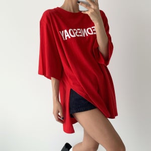 5093. 먼데이 레터링나염 라운드넥 사이드트임 루즈핏 오버핏 데일리 캐쥬얼 박스 반팔티셔츠 - 레드, 블랙, 크림