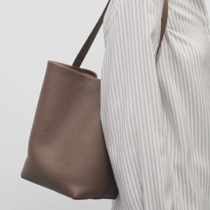 더 로우 파크백 N/S 파크백 미디엄 W1313L129