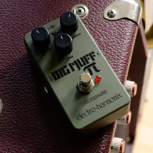 일렉트로 하모닉스 그린 러시안 빅머프 퍼즈 디스토션 서스테이너 Electro Harmonix Green Russian Big Muff Pi