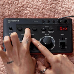 롤랜드 신디사이저 보이스 이펙터 에이라 컴팩트 Voice TWEAKER E-4