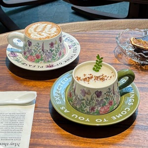 고급스러운 엔틱찻잔 빈티지 커피잔 세트 티타임
