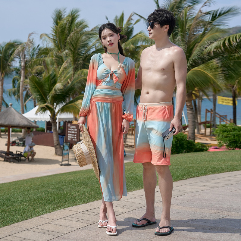여성 커플 비키니 수영복 세트 여름 바캉스룩 비치웨어 체형커버 가능 착용감 편안한 여행용 디자인 모던한 스타일링 해변가 패션