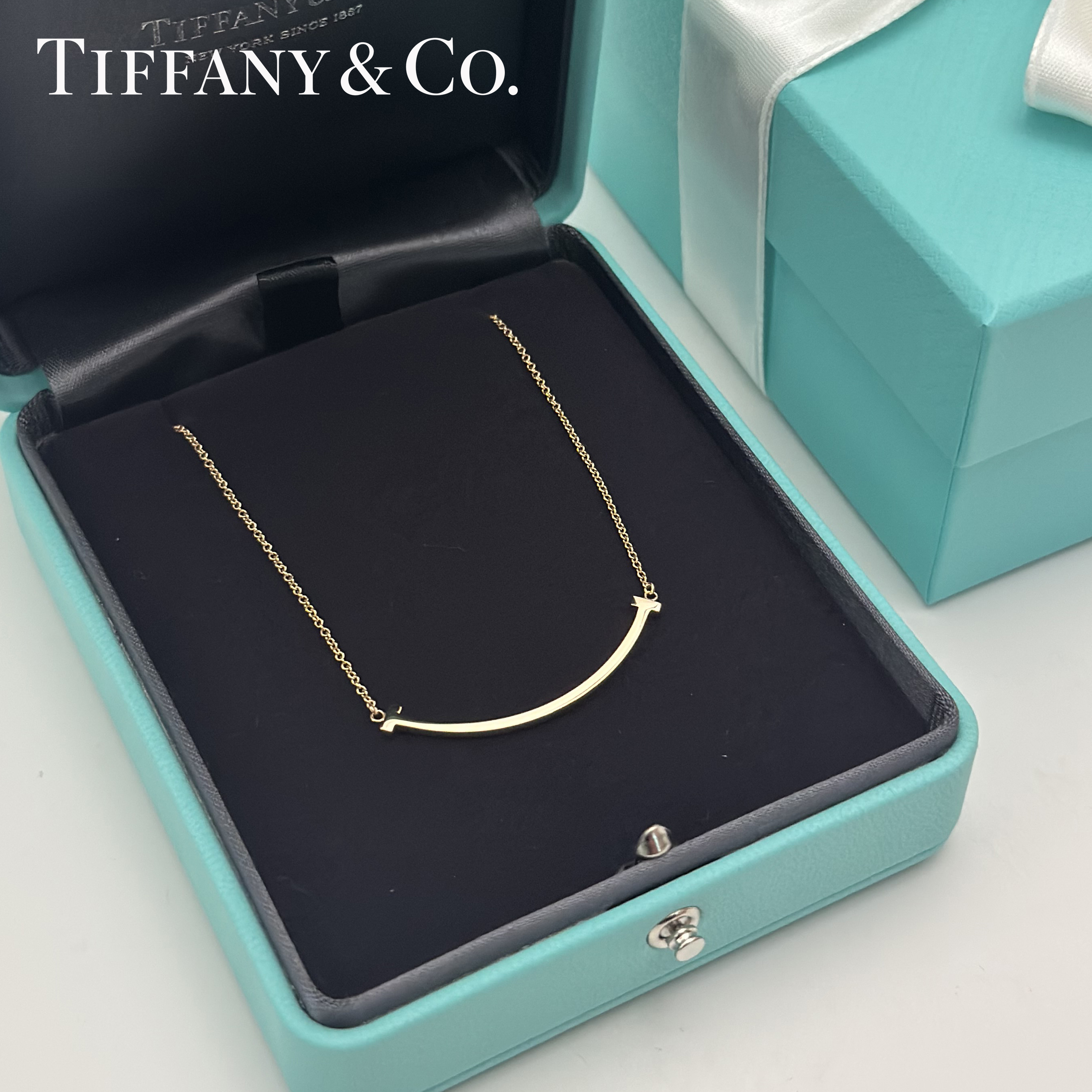 티파니앤코 T 스마일 펜던트 목걸이