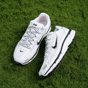 나이키 P6000 아이코닉 메탈릭 실버 운동화 발편한 런닝화