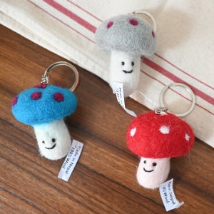 버섯 컬러플 핸드메이드 양모펠트 키링 채소 핸드메이드 KEY RING