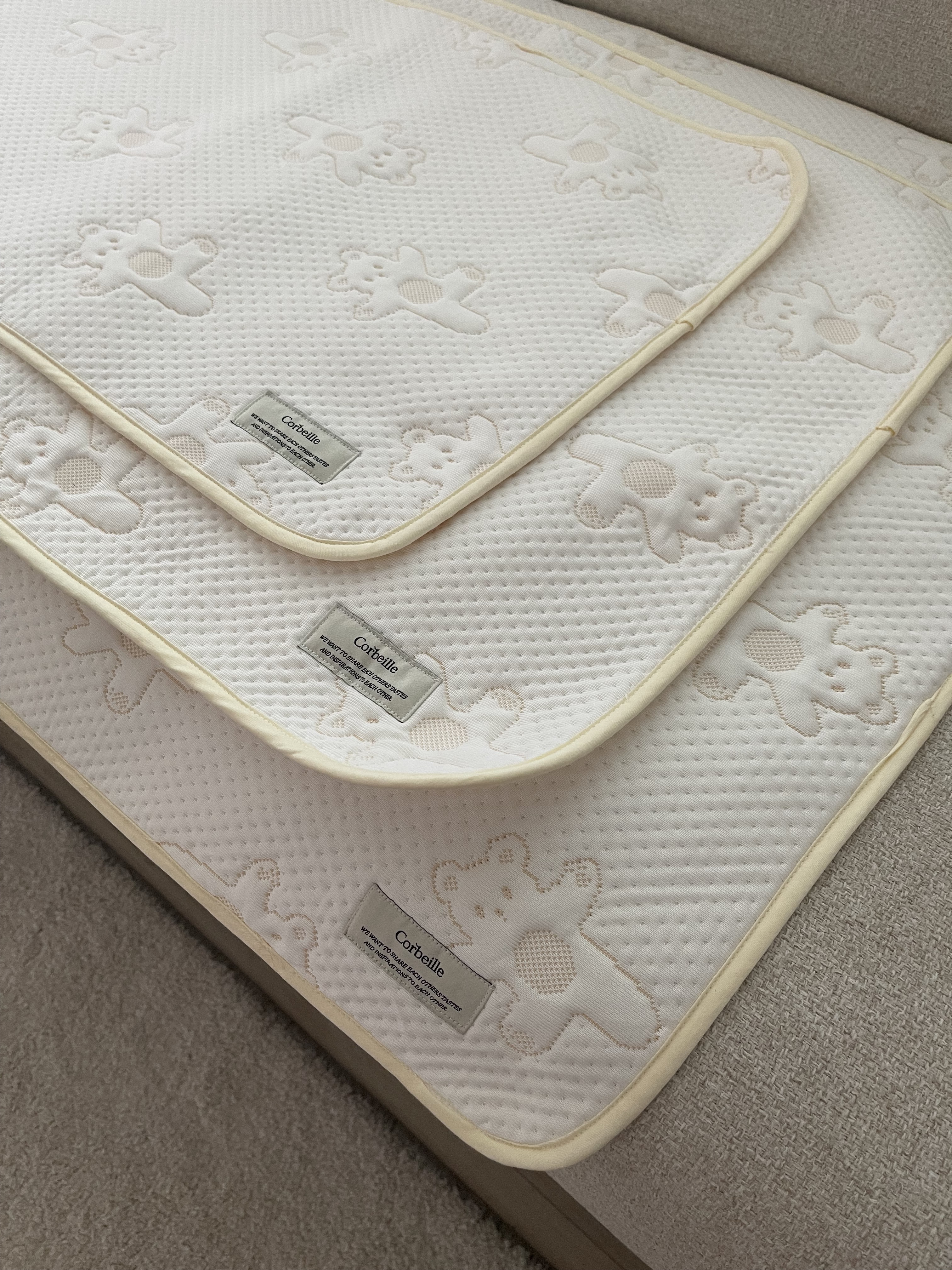 국내산 대형 대형견 강아지 고양이 펫 여름 아가곰 듀라론 포르페 냉감 다용도 산책 매트