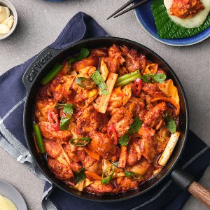 [강원 미식기행] 국내산 춘천 안심닭갈비 750G 100% 국내산 매콤달콤 양념닭갈비 참도깨비