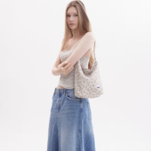 [세르] Leopard Bucket Bag (Light Beige)