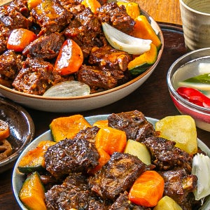 제철밥상 부드러운 한돈 돼지갈비찜 700g x 3팩 간장맛 매운맛