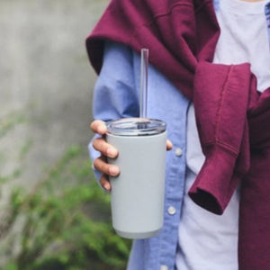 킨토 투고 보틀 빨대텀블러 투명 손잡이 리유저블 화이트 480ml