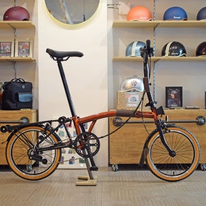 2024 브롬톤 M6R 플레임 라커 클래식 자전거