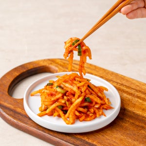 전라도 무생채 김치 1kg 3kg 8kg 국내산 100% 무 보쌈김치 당일제조