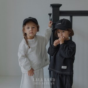 라라랜드 25가을 흑백 맨투맨 티셔츠 유아동 XS-XL (백아이보리,블랙/ 세트 가능)