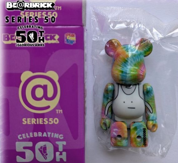 베어브릭 50탄 시크릿 야바이 티셔츠 100% Bearbrick 메디콤 피규어 인테리어