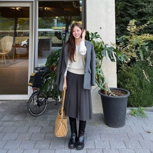 25FW 뉴클래식 플리츠 스커트