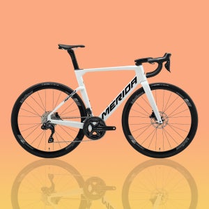 메리다 리액토 5000 입문용 105 Di2 카본 로드 자전거 2026