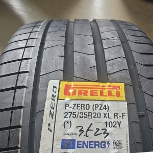 벤츠 마이바흐 S500 뒤타이어 275/35R20 피제로 PZ4 런플렛 102Y