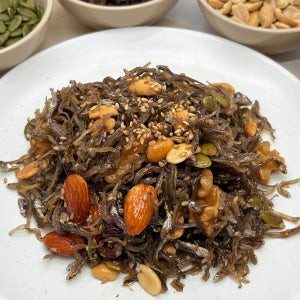 땡맛찬 견과류 간장 멸치볶음 아몬드 호두 400g + 고추무침 100g증정(새해이벤트)