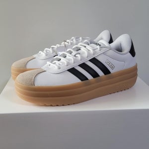 아디다스 가젤 볼드 키높이 스니커즈 화이트/블랙