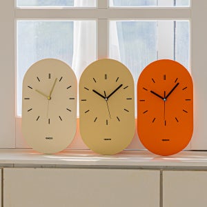 예니즈 벽걸이 시계 가죽 무소음 거실 사무실 인테리어 무타공 벽시계