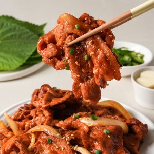 우와한 제육볶음 수제양념 고추장 주물럭 두루치기 기사식당 백반집 매콤달달 소포장 200g