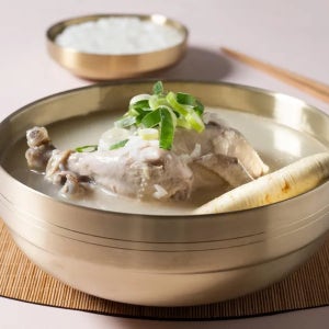 보양식 한방 삼계탕 밀키트 1.1kg 웅추닭 복날 삼계탕
