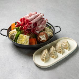 죽동국 죽여주는 동치미국수 수제만두전골 맵치광이 육즙고기