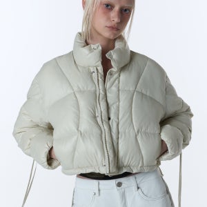 [원더플레이스 오디너리홀리데이]글로시 크롭 푸퍼 패딩 [BEIGE]