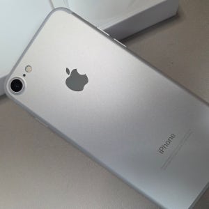 아이폰7 무음 공기계 언락 학생폰 세컨폰 A1778 실버 32G