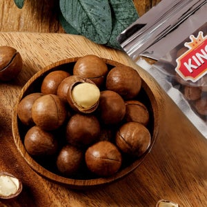 킹스 25년 햇 수확 견과류 알큰 프리미엄 껍질 까먹는 통 마카다미아 250g, 4개