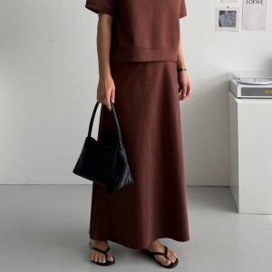 마망 실키 새틴 A라인 밴딩 롱스커트