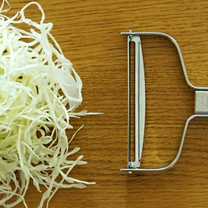 [독일정품] 트라이앵글 양배추 채칼 / 양배추 필러 주방도구 슬라이스 양배추칼