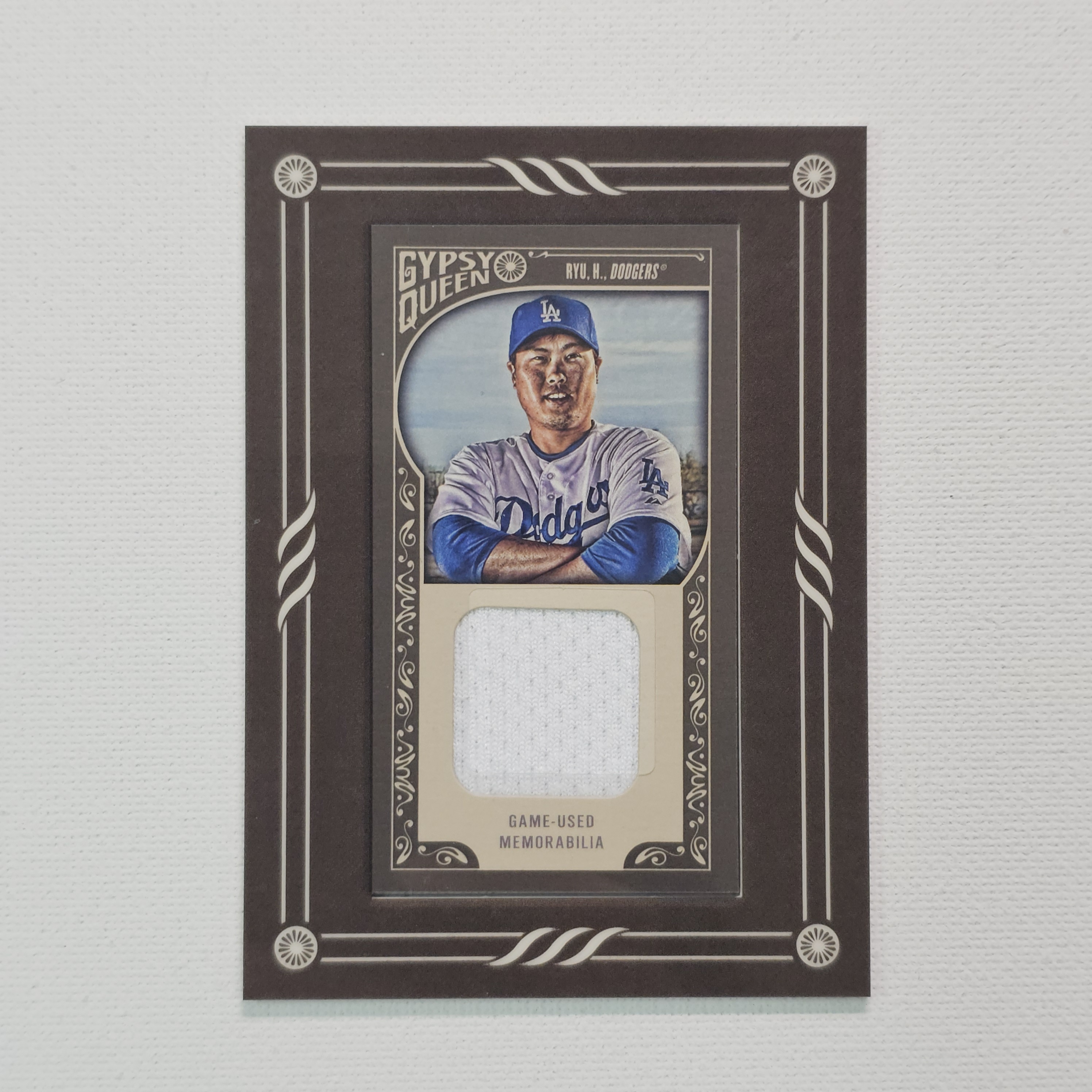 2015 Topps Gypsy Queen Mini Framed Relics Hyun-Jin Ryu 류현진 실착 렐릭 야구카드 / MLB-138